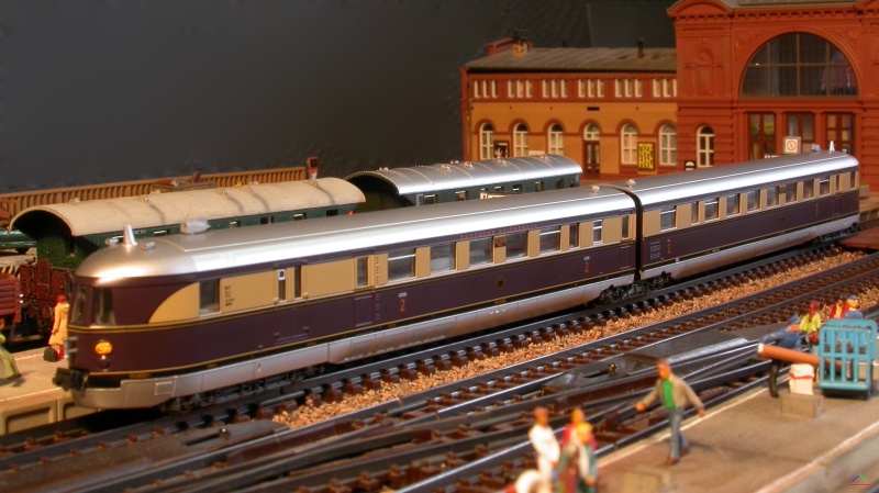 105 Hamburg Ausfahrt.JPG - Fahrt frei zur Mai-Sonderfahrt des Triebzuges